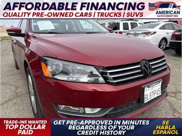 RED, 2015 VOLKSWAGEN PASSAT Image 