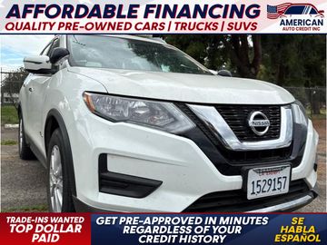 WHITE, 2017 NISSAN ROGUE Image 