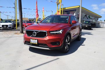 RED, 2020 VOLVO XC40 Image 