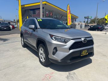 GRAY, 2019 TOYOTA RAV4 Image 