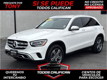WHITE, 2021 MERCEDES-BENZ GLC Image 