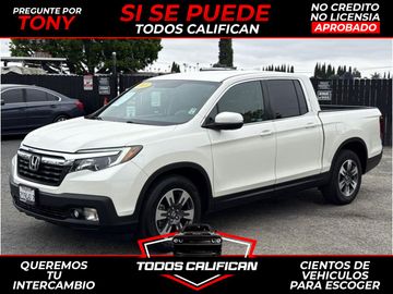 WHITE, 2018 HONDA RIDGELINE Image 