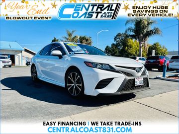 WHITE, 2020 TOYOTA CAMRY Image 