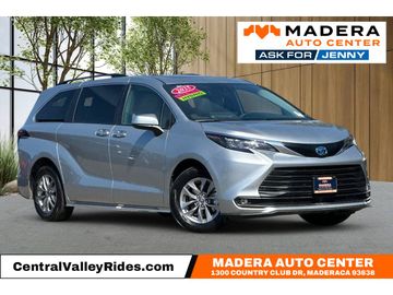 2025 TOYOTA SIENNA for sale in Chowchilla