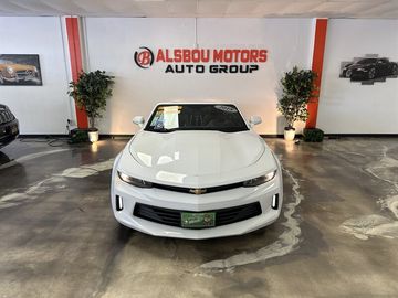 WHITE, 2018 CHEVROLET CAMARO Image 