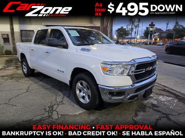 WHITE, 2019 RAM 1500 CREW CAB Image 
