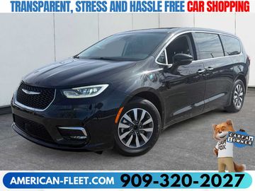2022 CHRYSLER PACIFICA HYBRID for sale in FONTANA