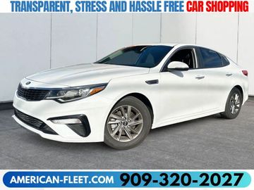 WHITE, 2019 KIA OPTIMA Image 