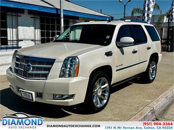 WHITE, 2012 CADILLAC ESCALADE Image 