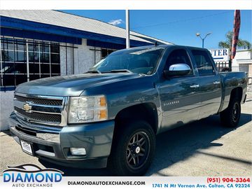 2011 CHEVROLET SILVERADO 1500 CREW CAB for sale in COLTON