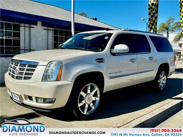 WHITE, 2012 CADILLAC ESCALADE ESV Image 