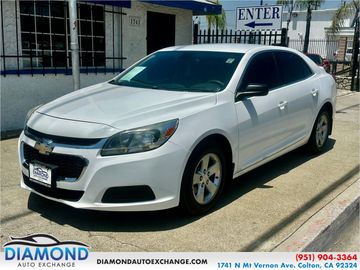 WHITE, 2014 CHEVROLET MALIBU Image 