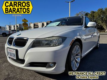 WHITE, 2011 BMW 3 SERIES Image 