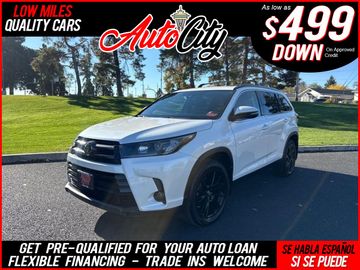 WHITE, 2019 TOYOTA HIGHLANDER Image 