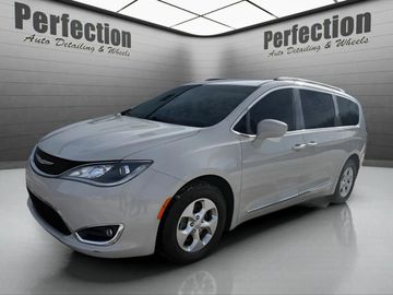 2017 CHRYSLER PACIFICA for sale in BLOOMINGTON