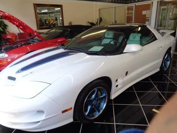 WHITE, 1999 PONTIAC FIREBIRD Image 