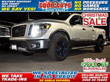 SILVER, 2019 NISSAN TITAN CREW CAB Image 