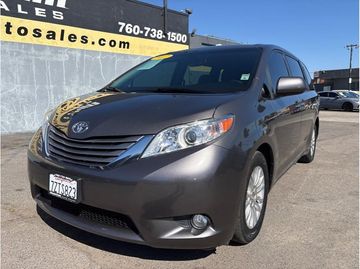 2017 TOYOTA SIENNA for sale in GARDEN GROVE