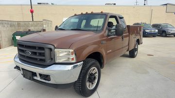 2004 FORD F350 SUPER DUTY SUPER CAB & CHASSIS for sale in FARMINGTON HILLS