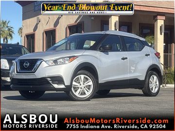 SILVER, 2019 NISSAN KICKS Image 