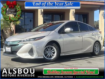 GRAY, 2018 TOYOTA PRIUS PRIME Image 