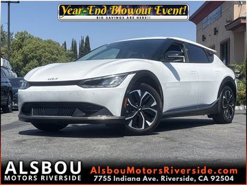 WHITE, 2022 KIA EV6 Image 