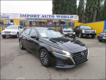 BLACK, 2023 NISSAN ALTIMA SV Image 