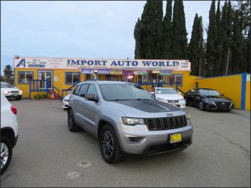 GRAY, 2018 JEEP GRAND CHEROKEE Image 