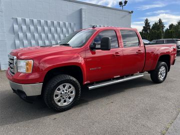 FIRE RED, 2011 GMC SIERRA 2500HD Image 