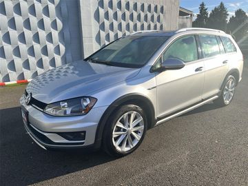 REFLEX SILVER METALLIC, 2017 VOLKSWAGEN GOLF ALLTRACK Image 