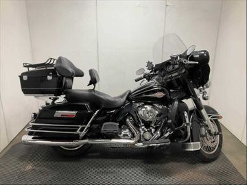 2011 HARLEY-DAVIDSON FLHTCI for sale in STOCKTON