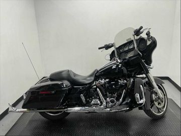 2018 HARLEY-DAVIDSON FLHX for sale in STOCKTON