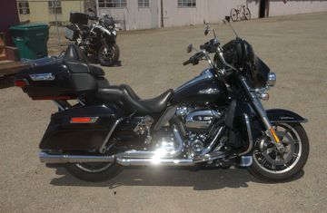 2019 HARLEY-DAVIDSON FLHTCUI for sale in STOCKTON