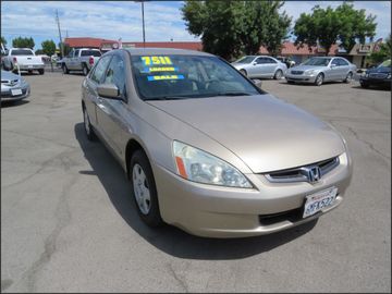 GOLD, 2005 HONDA ACCORD Image 