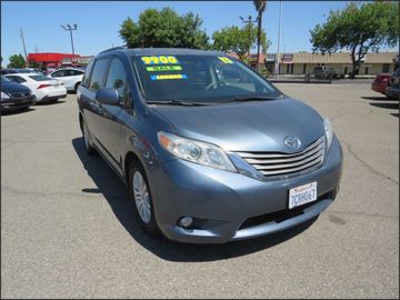 2013 TOYOTA SIENNA for sale in MODESTO