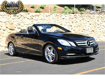 BLACK, 2012 MERCEDES-BENZ E-CLASS Image 