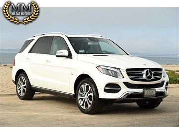 WHITE, 2017 MERCEDES-BENZ GLE Image 