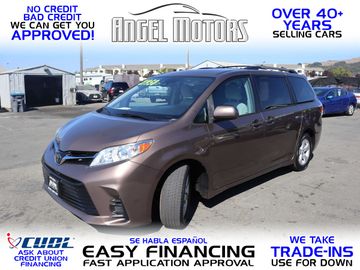 2019 TOYOTA SIENNA Image 