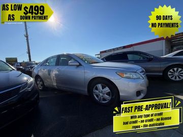 WHITE, 2010 TOYOTA COROLLA LE Image 