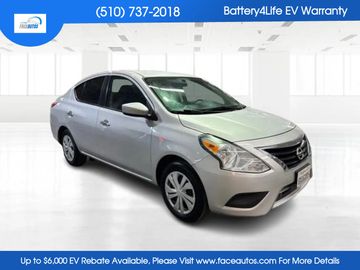 SILVER, 2018 NISSAN VERSA Image 