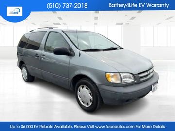 2000 TOYOTA SIENNA for sale in NEWARK