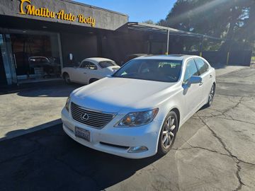 WHITE, 2008 LEXUS LS Image 