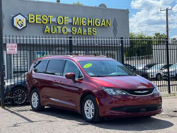 RED, 2021 CHRYSLER VOYAGER Image 