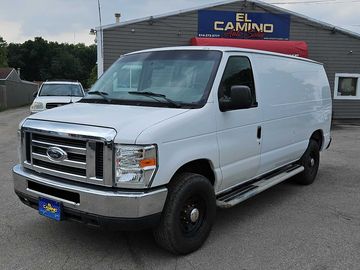 WHITE, 2014 FORD ECONOLINE Image 
