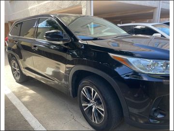2018 TOYOTA HIGHLANDER for sale in VENTURA