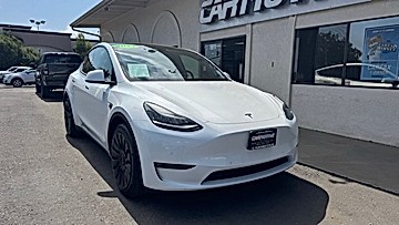 Pearl White Multi-Coat, 2021 TESLA MODEL Y Image 