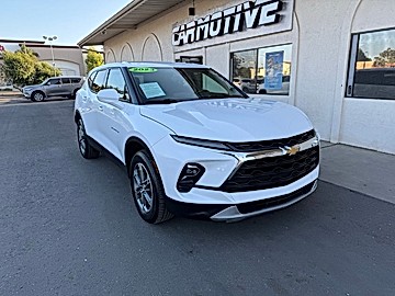 Summit White, 2023 CHEVROLET BLAZER Image 