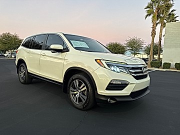 WHITE, 2017 HONDA PILOT Image 