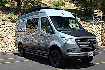 GREY, 2021 MERCEDES OVERLAND Image 