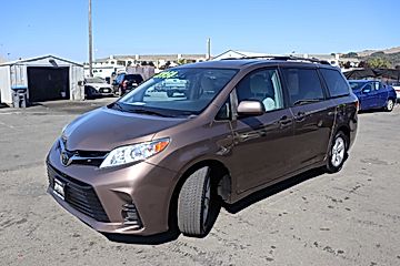 2019 TOYOTA SIENNA Image 